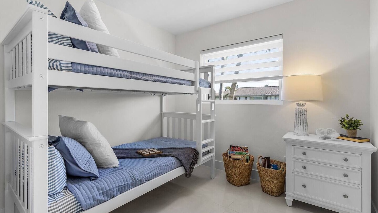 Photo of Bedroom in Yacht Club