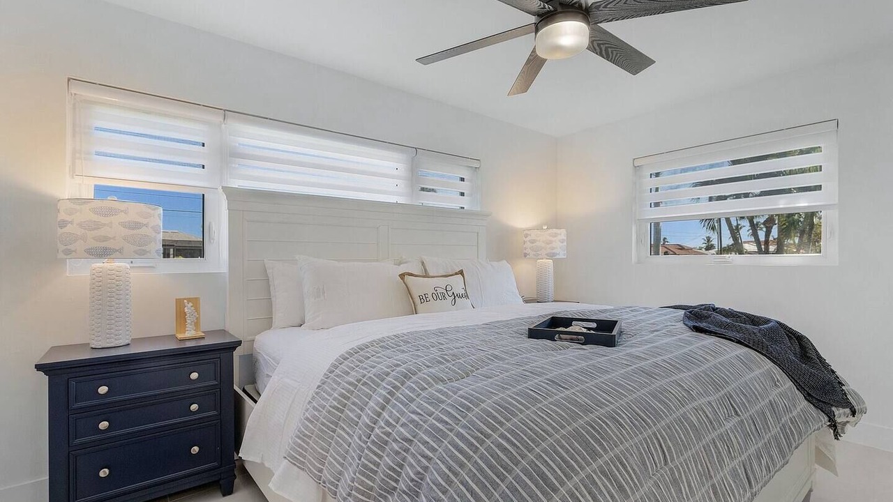 Photo of Bedroom in Yacht Club
