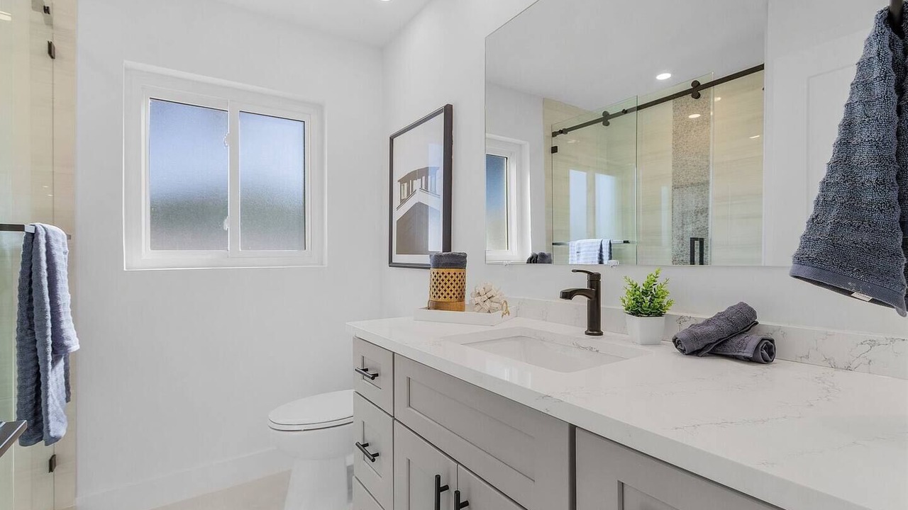 Photo of Bathroom in Yacht Club