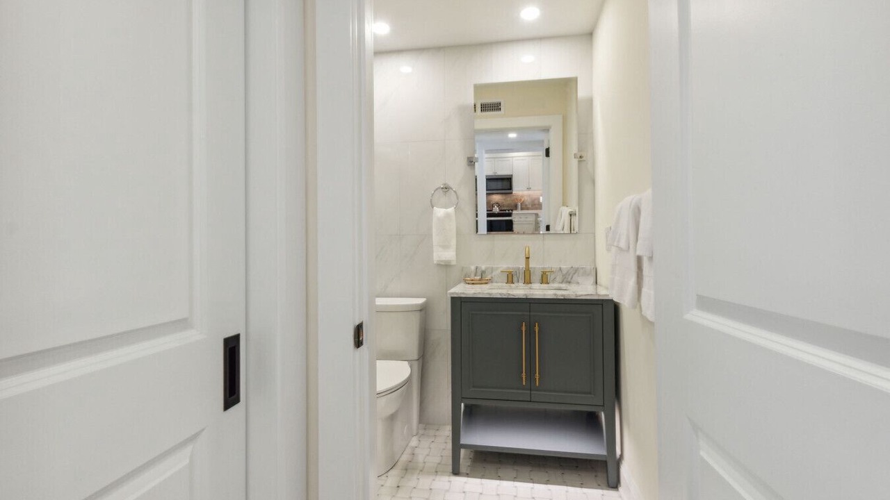 Photo of Bathroom in Amelia City