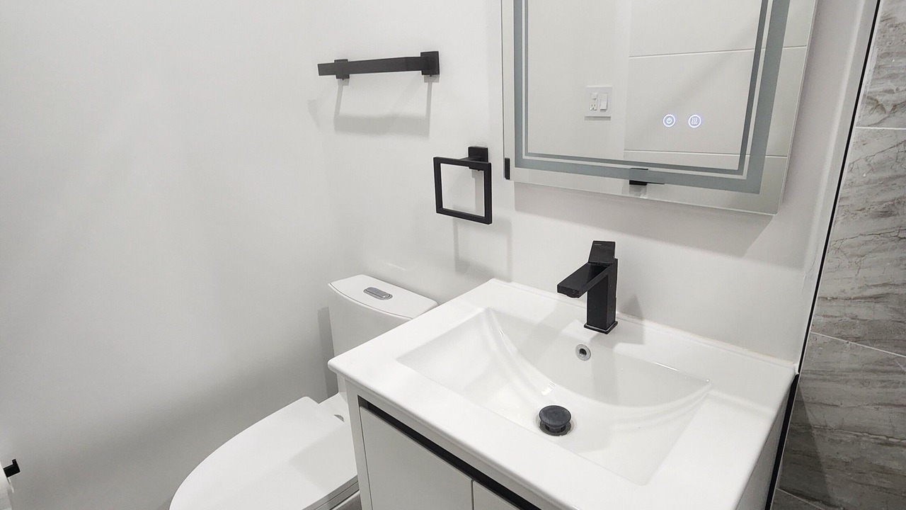 Photo of Bathroom in Coral Way