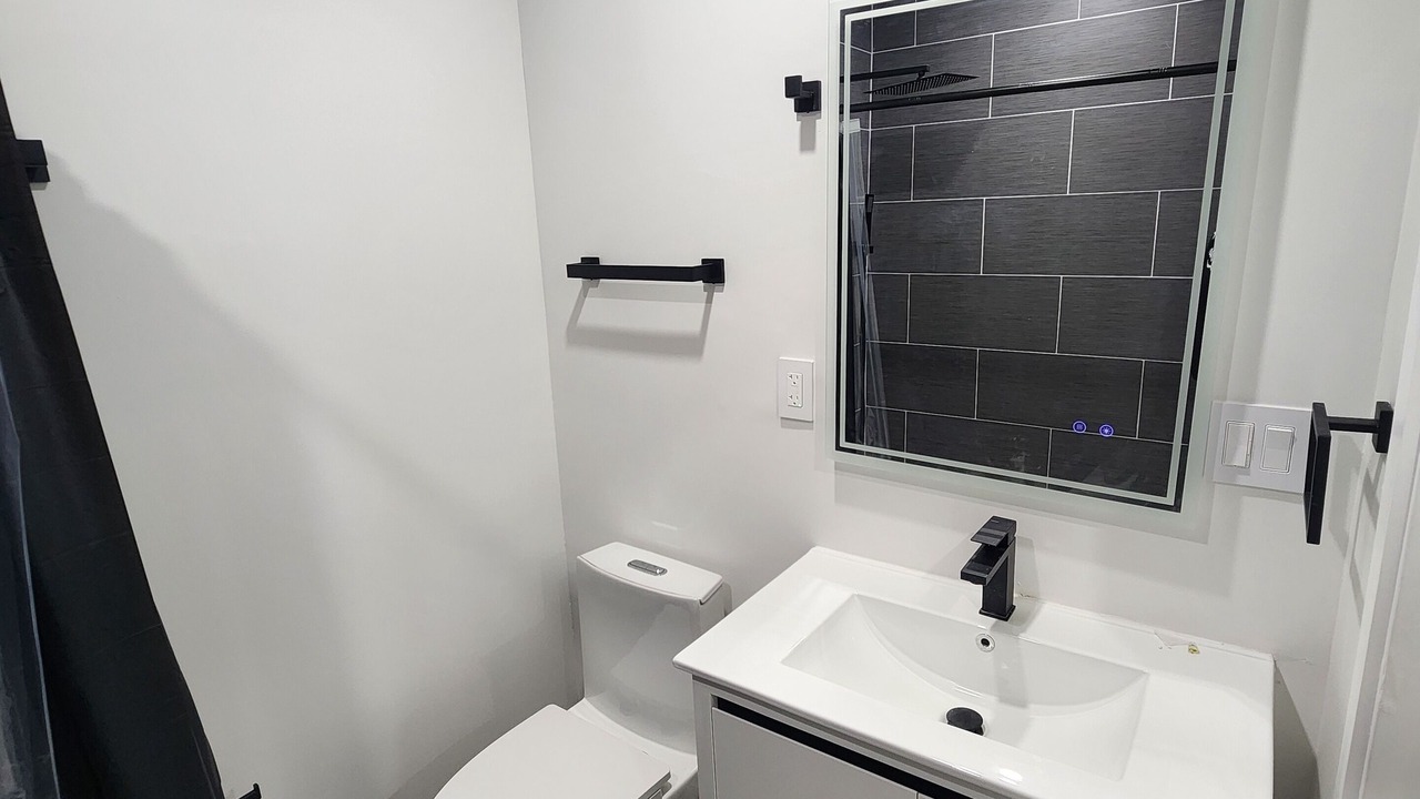 Photo of Bathroom in Coral Way