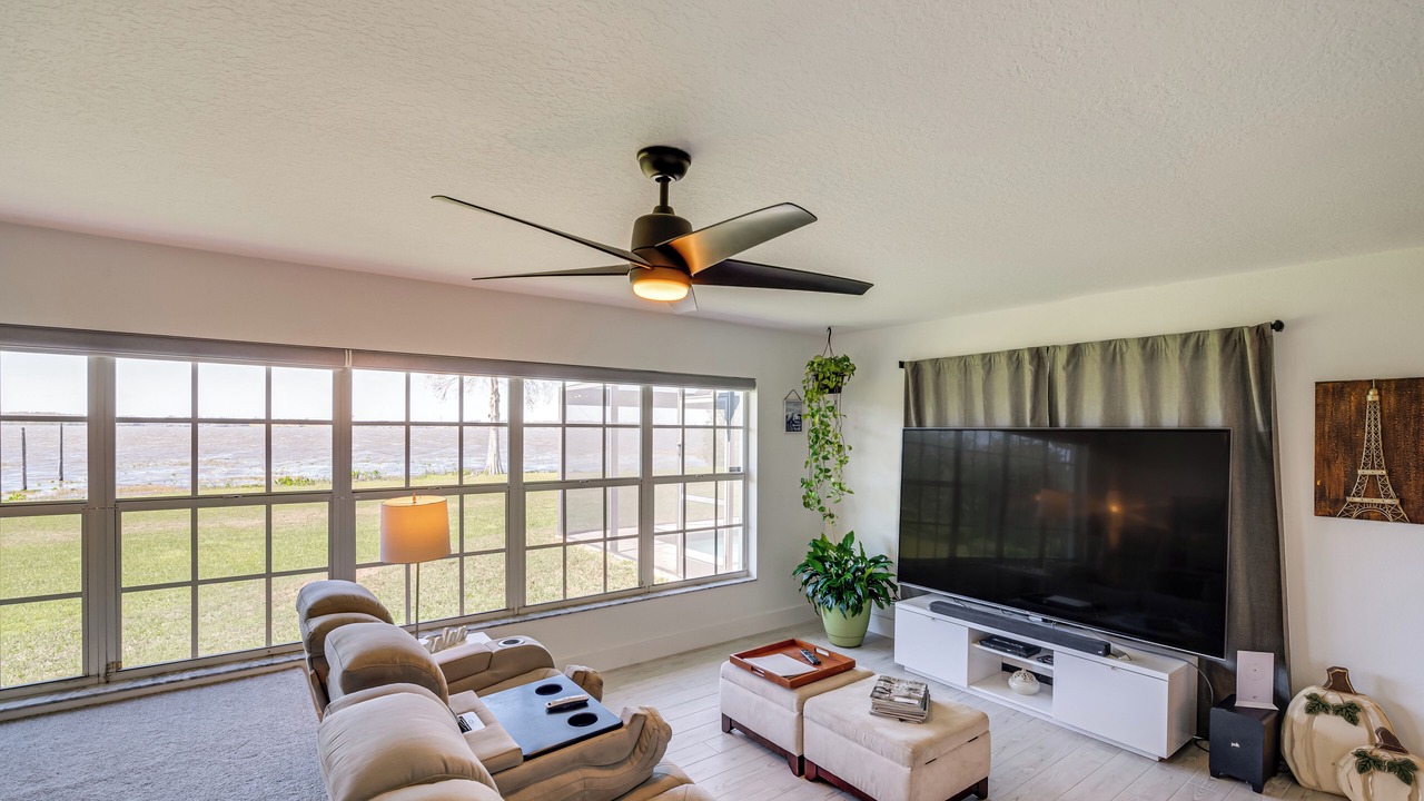 Photo of Livingroom in Astatula