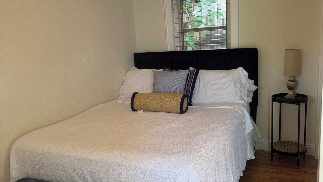 Photo of Bedroom in Flamingo Parks