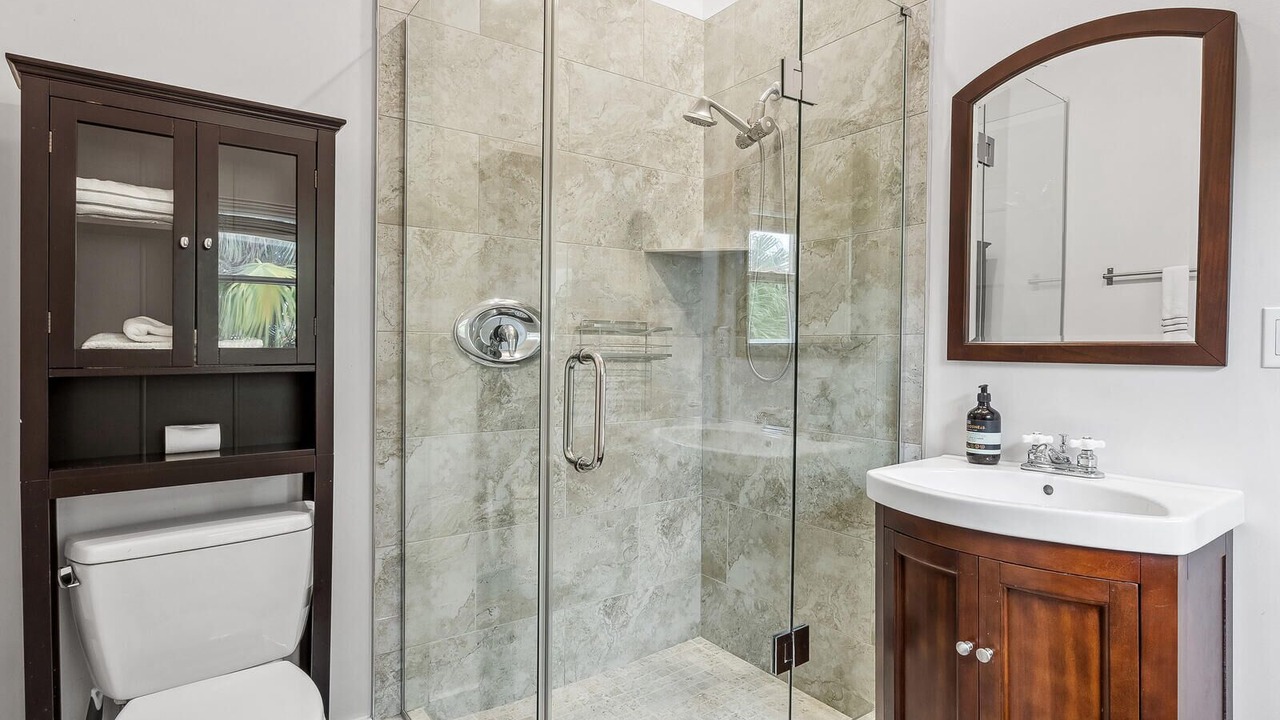 Photo of Bathroom in Laurel Park