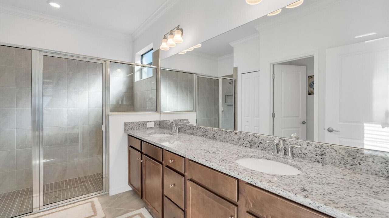 Photo of Bathroom in River Hall
