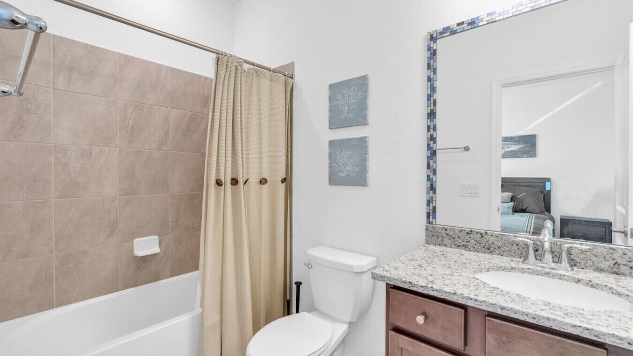 Photo of Bathroom in River Hall
