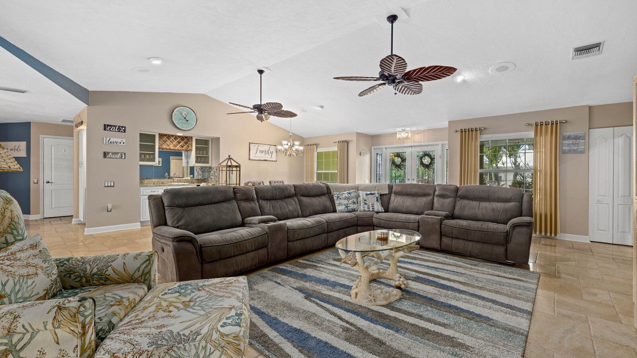 Photo of Livingroom in Plantation