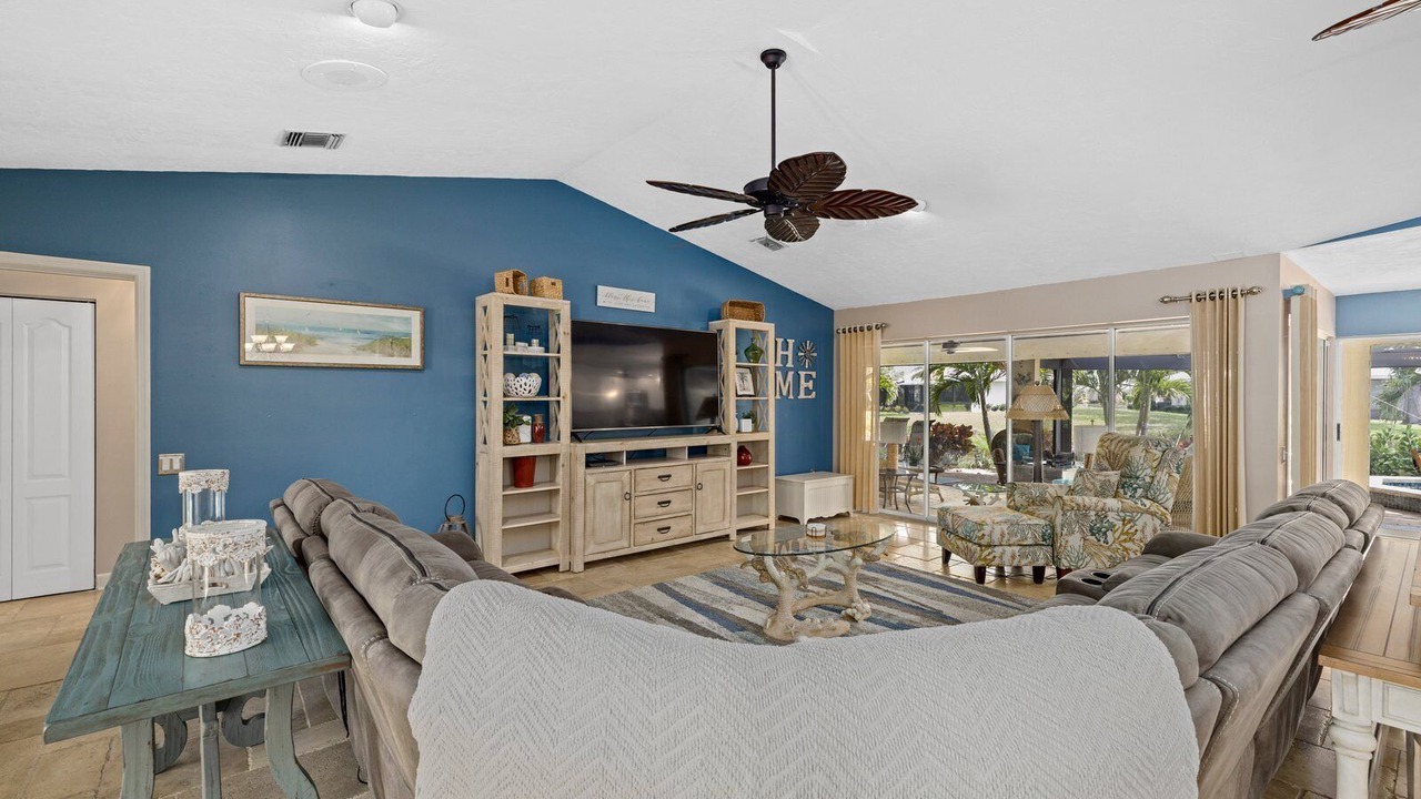Photo of Livingroom in Plantation