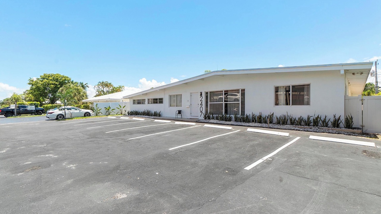 Photo of Outdoor in Dolphin Isles