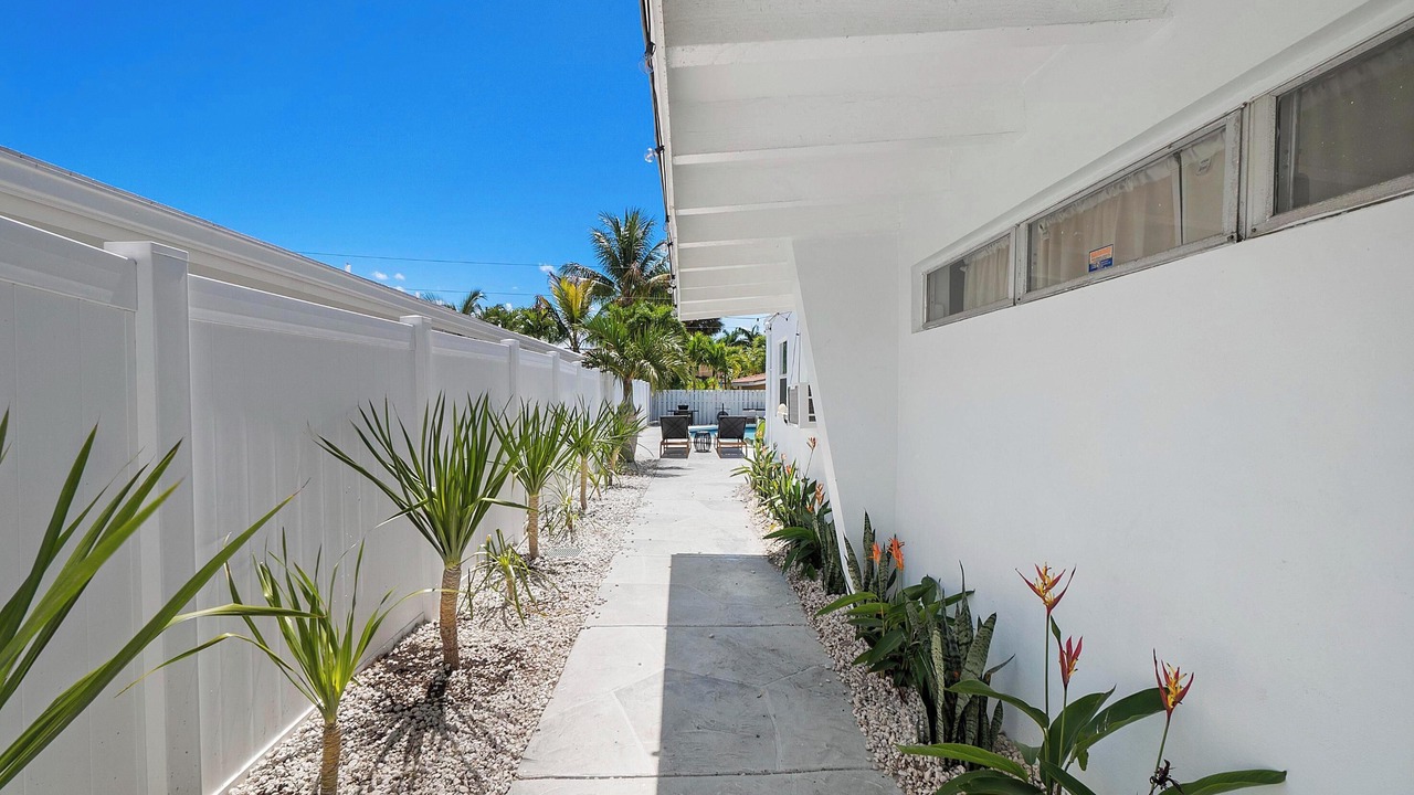 Photo of Outdoor in Dolphin Isles