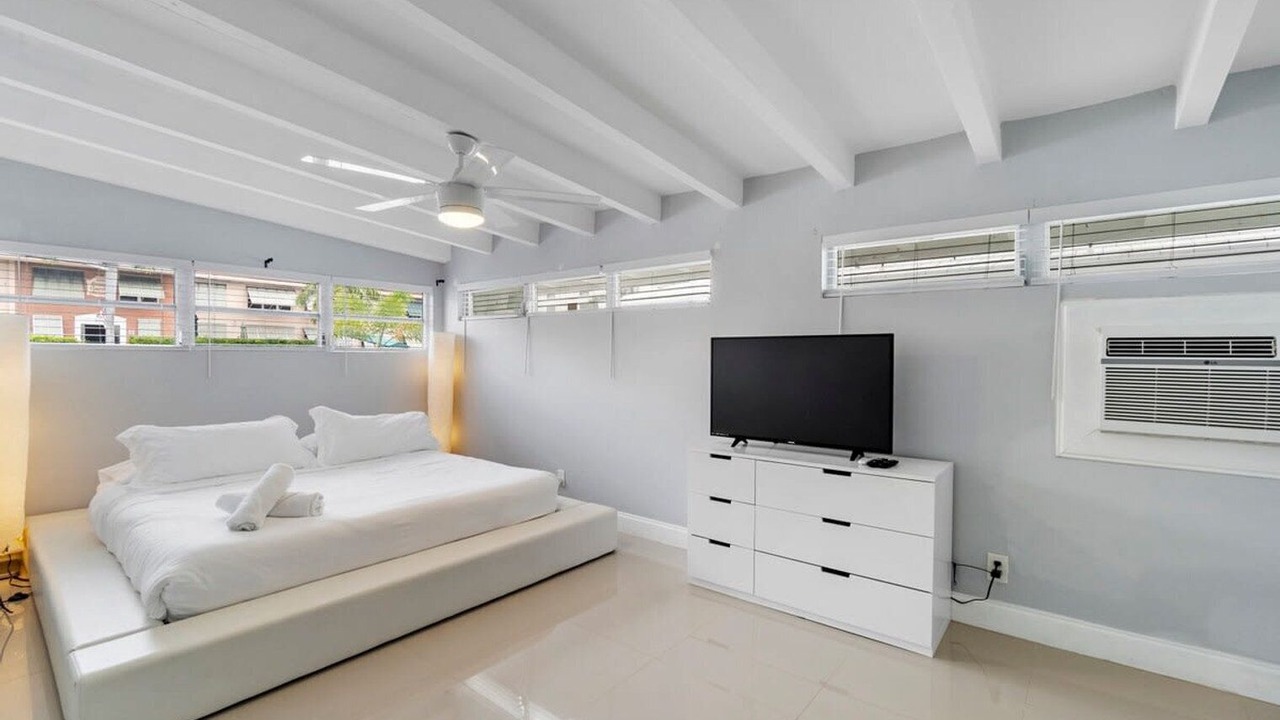 Photo of Bedroom in Dolphin Isles