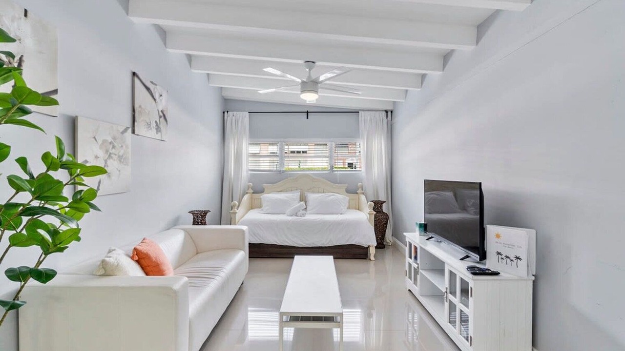 Photo of Livingroom in Dolphin Isles