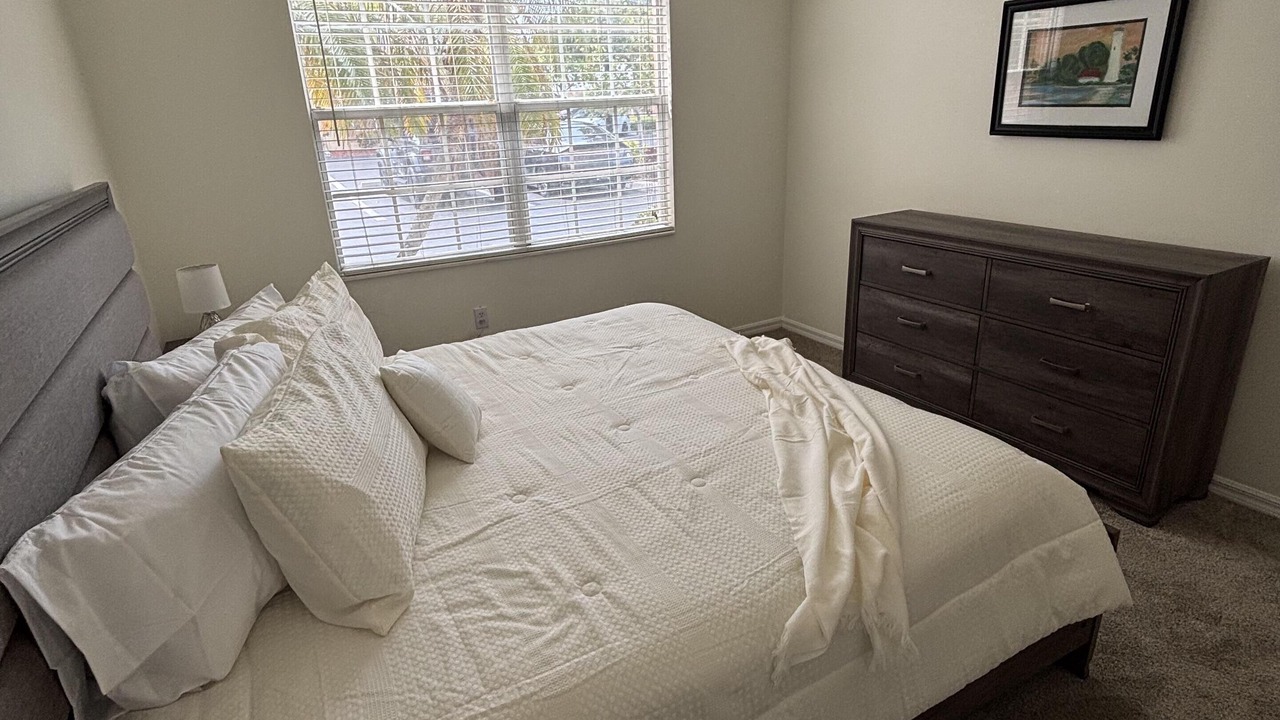 Photo of Bedroom in Beachwalk Isles