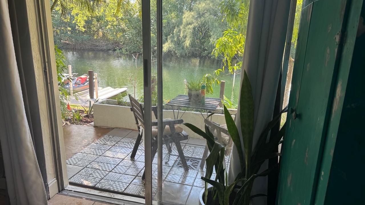 Photo of Others in North Miami