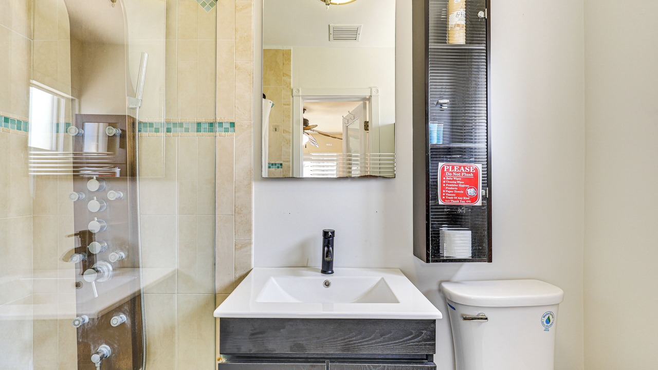 Photo of Bathroom in Nautilus Isle