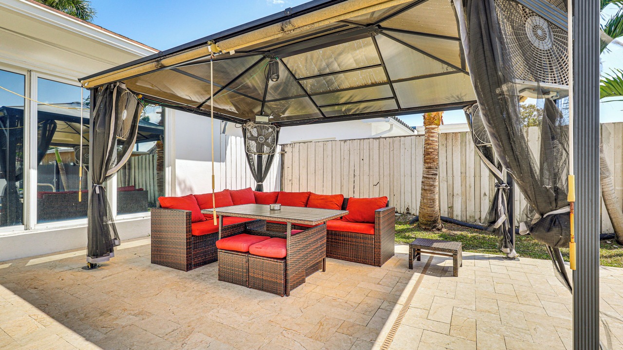 Photo of Outdoor in Nautilus Isle