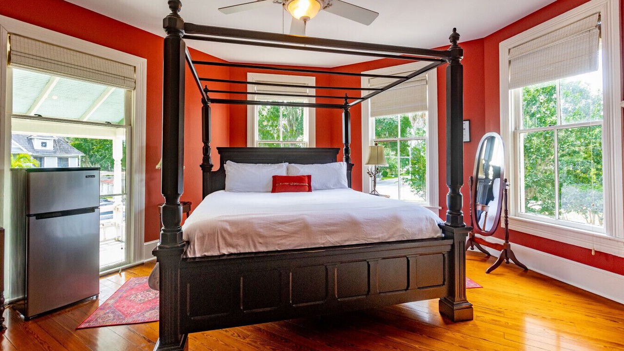 Photo of Livingroom in Gainesville