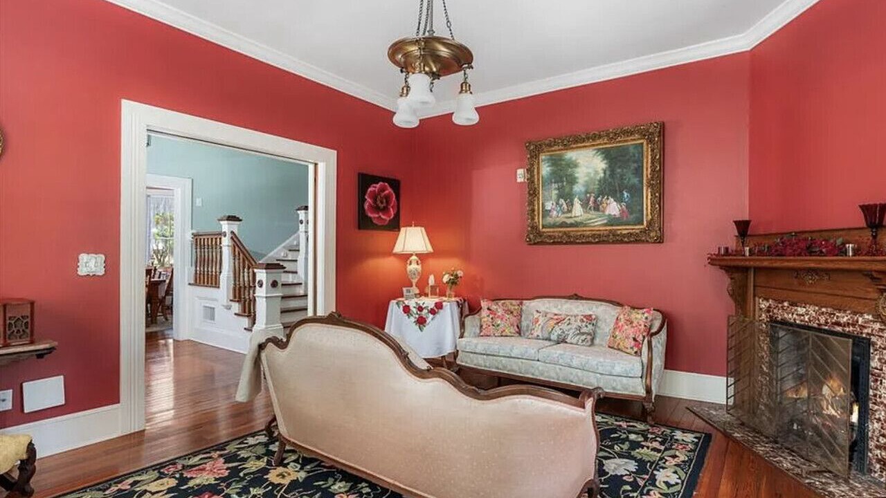 Photo of Livingroom in Gainesville