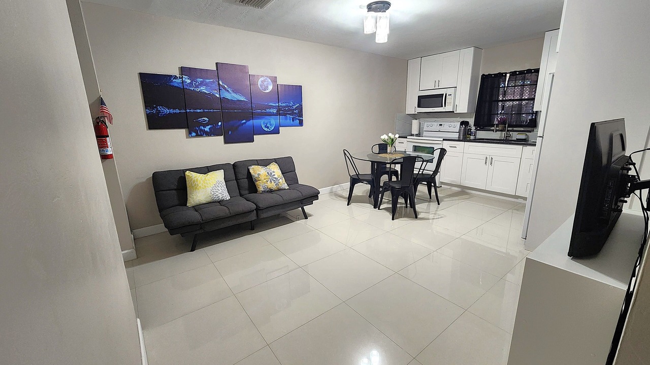 Photo of Livingroom in Golden Gate