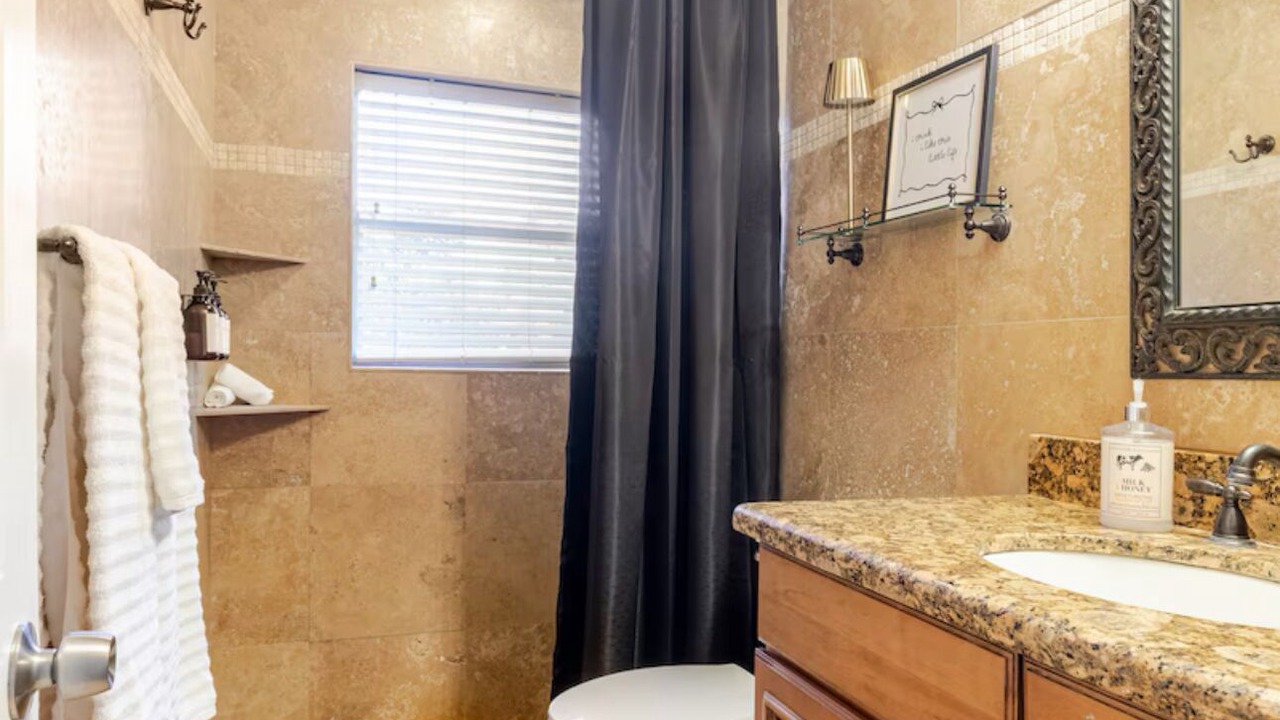 Photo of Bathroom in Parkland