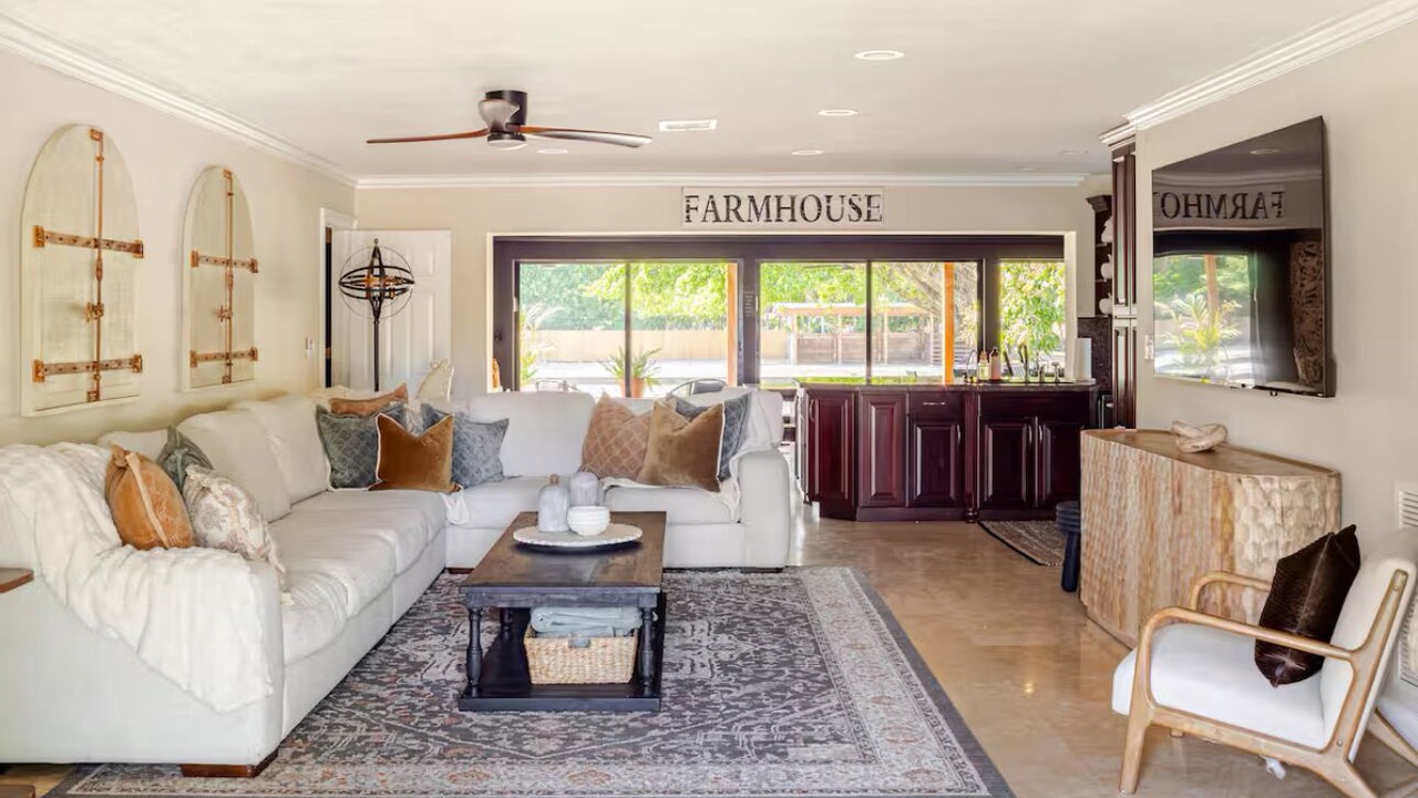 Photo of Livingroom in Parkland