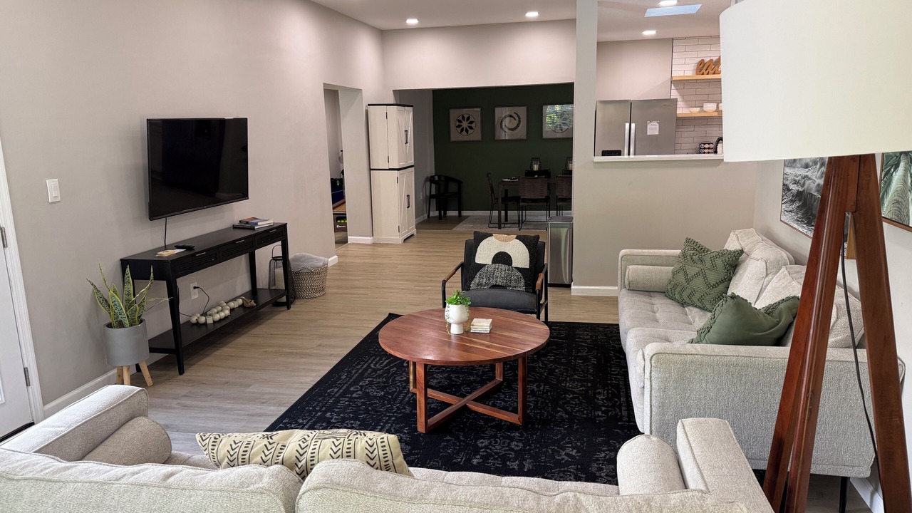 Photo of Livingroom in Lakewood