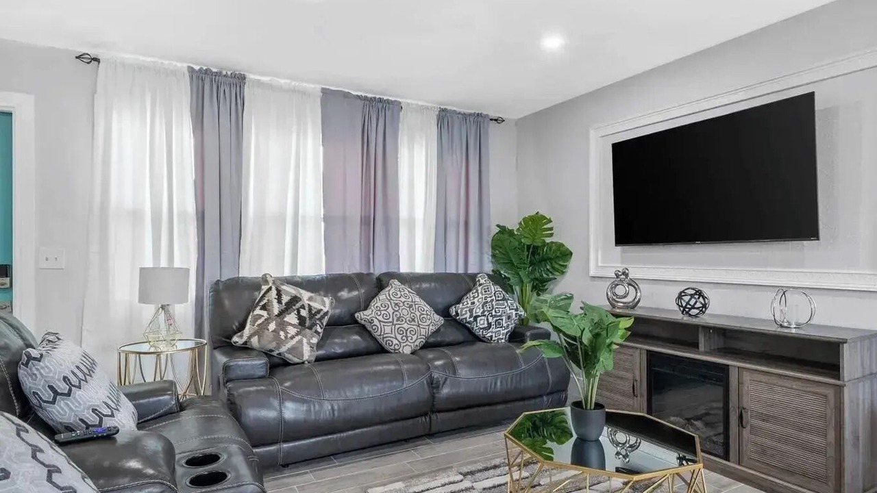 Photo of Livingroom in Riviera Beach