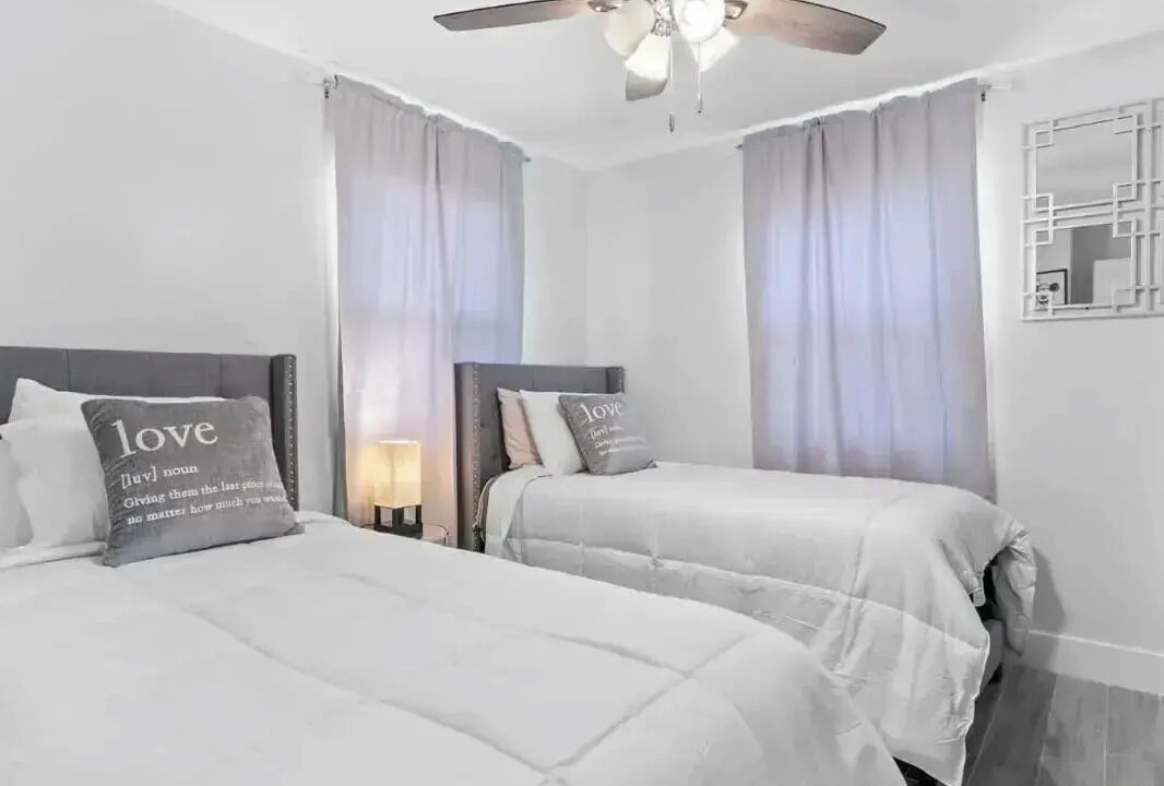 Photo of Bedroom in Riviera Beach