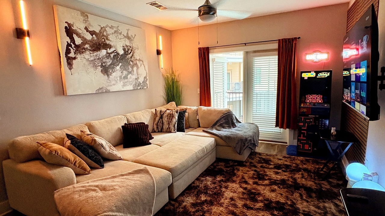 Photo of Livingroom in Sandy Springs
