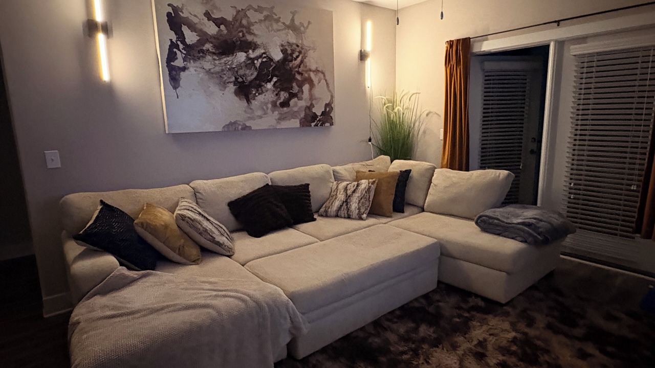 Photo of Livingroom in Sandy Springs