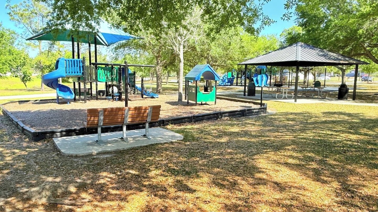 Photo of Others in Lockhart