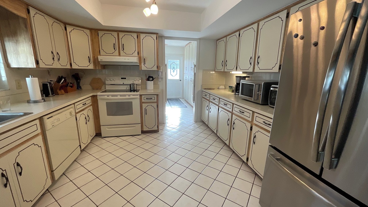 Photo of Kitchen in Floral City