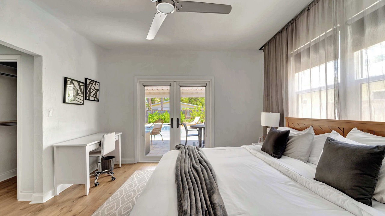 Photo of Bedroom in Arlington Park