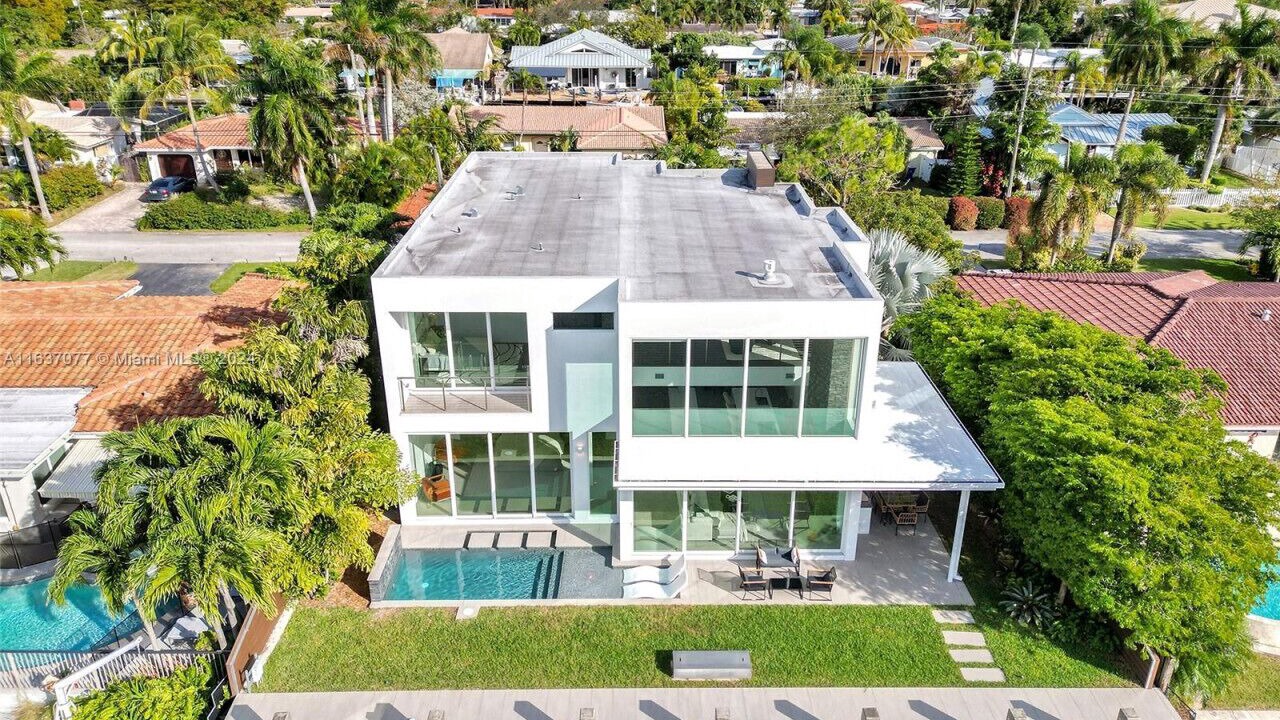 Photo of Outdoor in Poinsettia Heights