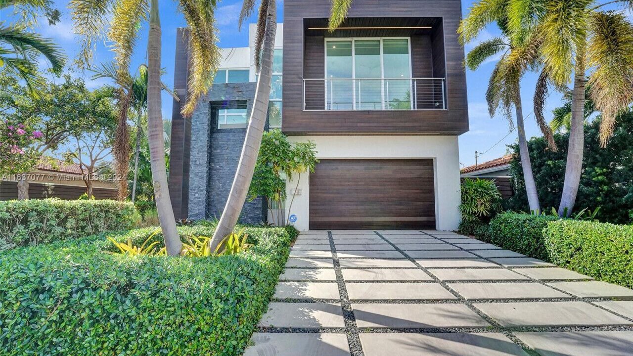 Photo of Outdoor in Poinsettia Heights