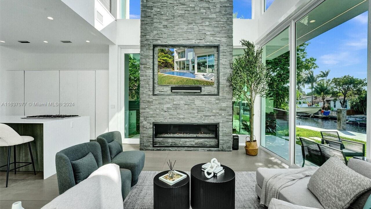 Photo of Livingroom in Poinsettia Heights