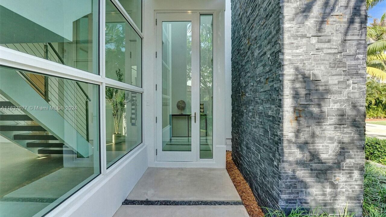 Photo of Outdoor in Poinsettia Heights