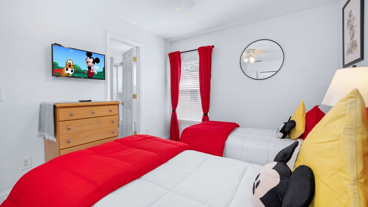 Photo of Bedroom in Watersong