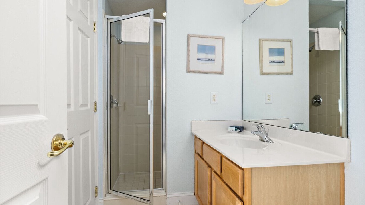 Photo of Bathroom in Watersong