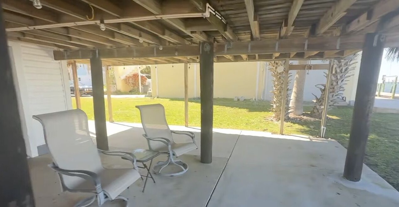 Photo of Patio Balcony in Driftwood Isles