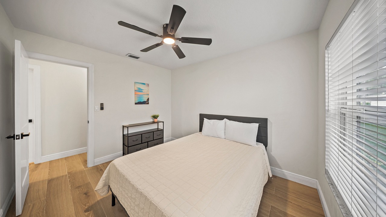 Photo of Bedroom in Lake Magdalene