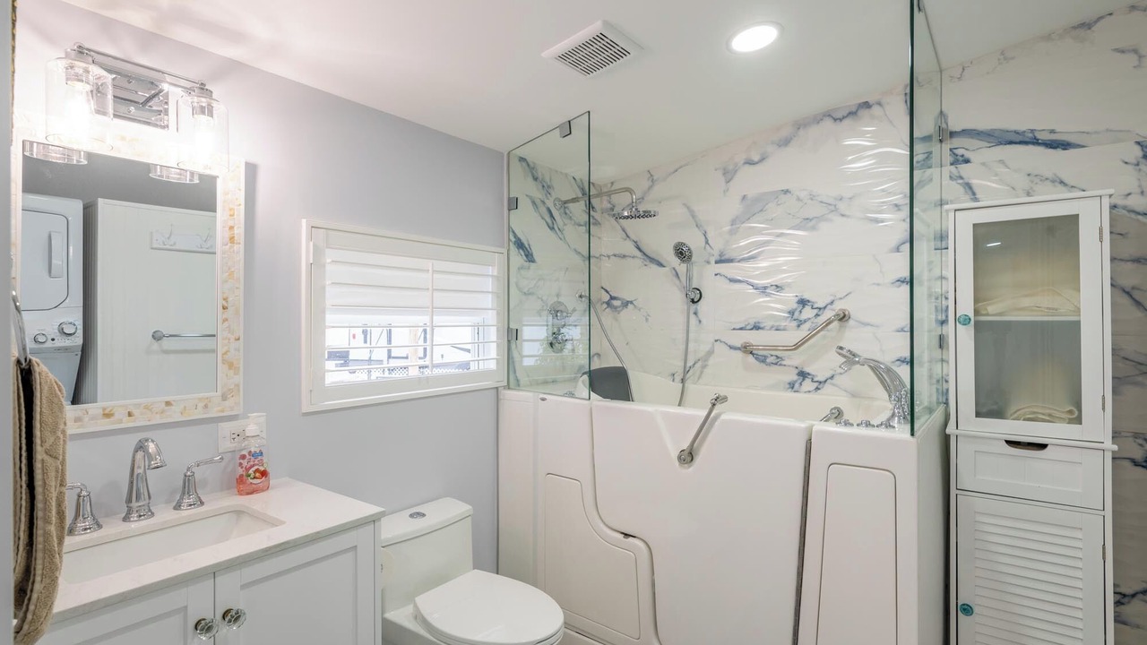 Photo of Bathroom in Jupiter