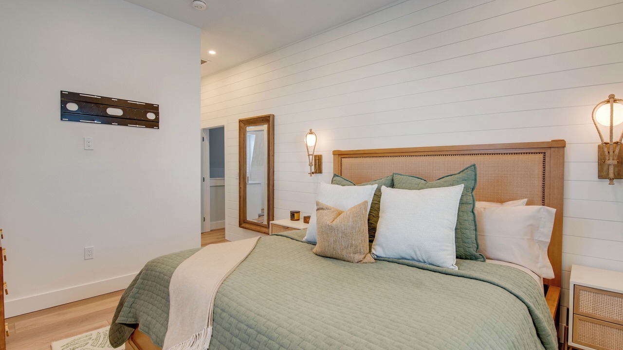 Photo of Bedroom in Historic Seaport