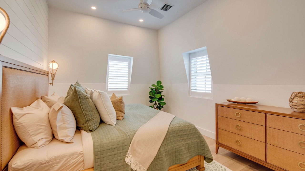Photo of Bedroom in Historic Seaport