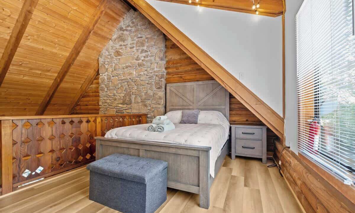 Photo of Bedroom in Old Fort