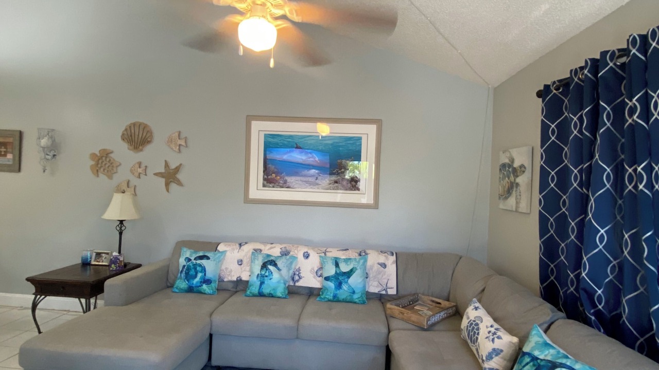 Photo of Livingroom in Sandalwood Estates