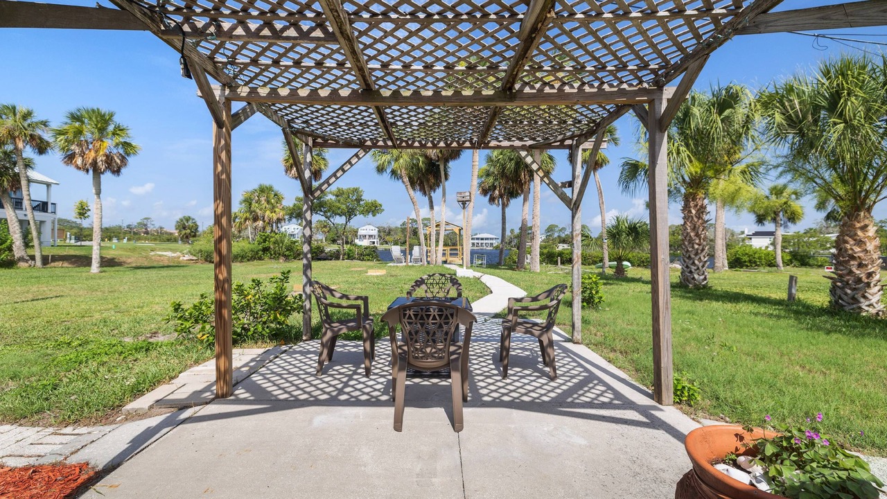 Photo of Others in Green Key Estates