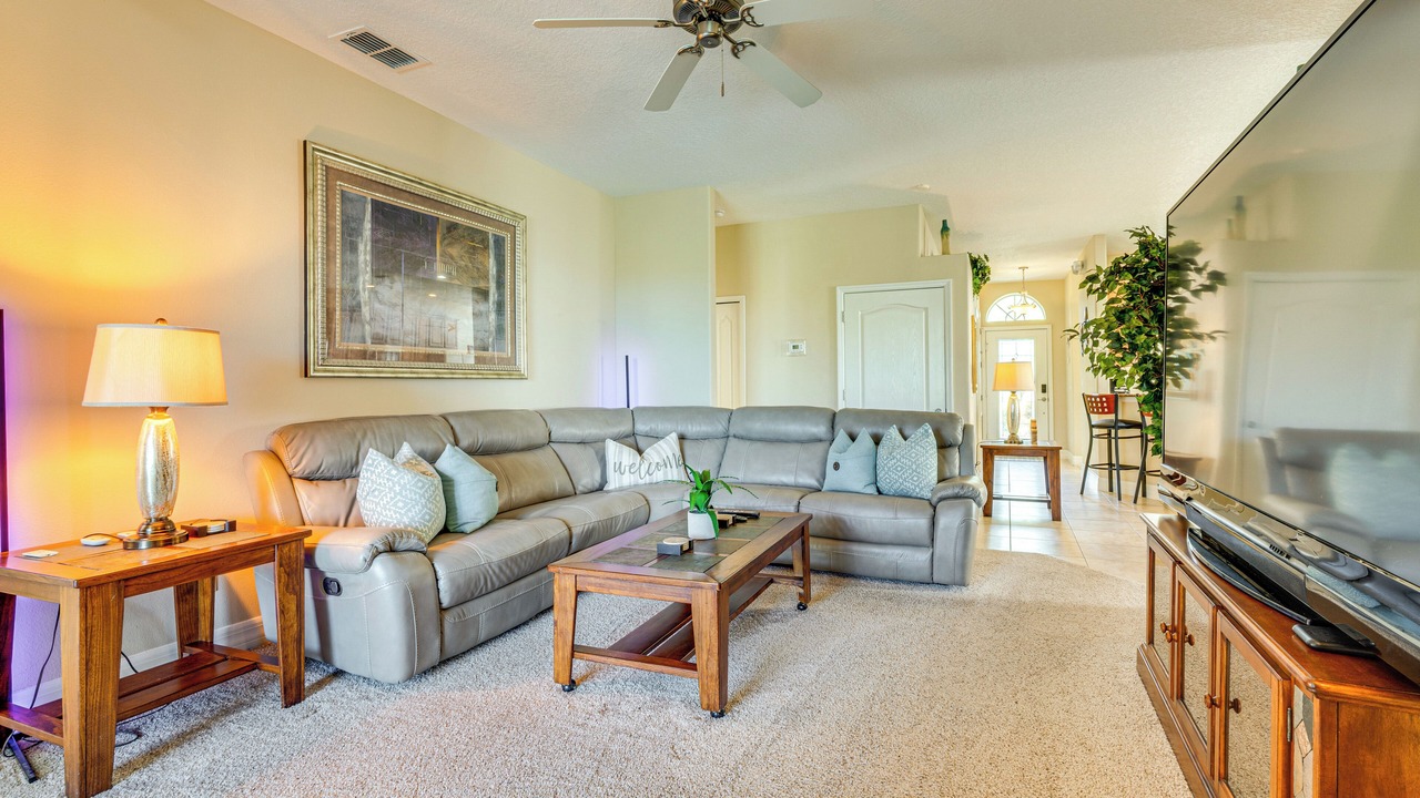 Photo of Livingroom in West Haven