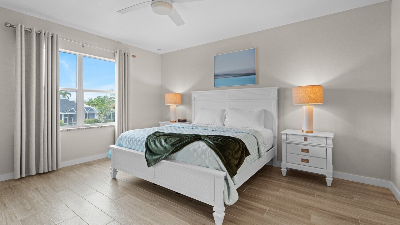 Photo of Bedroom in Yacht Club